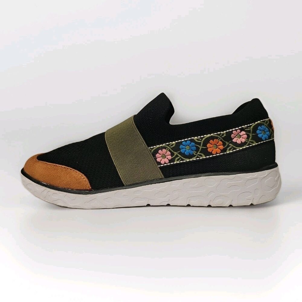 MUK LUKS Women Slip On Sneaker 8.5 Floral Embroidered Knit Black Comfort Loafers - Picture 8 of 8